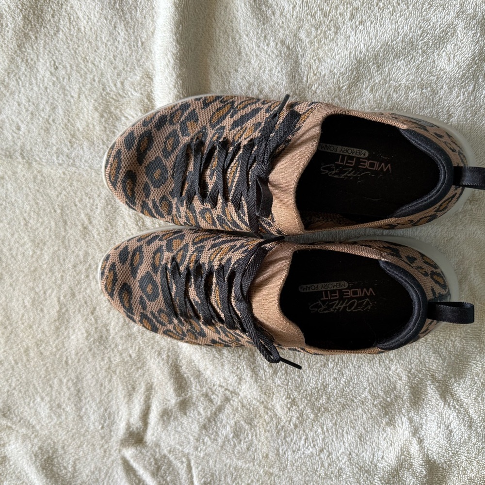 Skechers Leopard Print Sneakers - Black and Tan